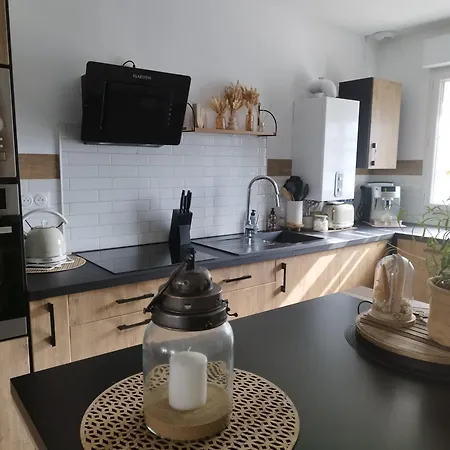 Chez Particulier Proche Circuit 24h Homestay