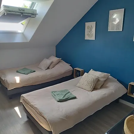 Chez Particulier Proche Circuit 24h Homestay